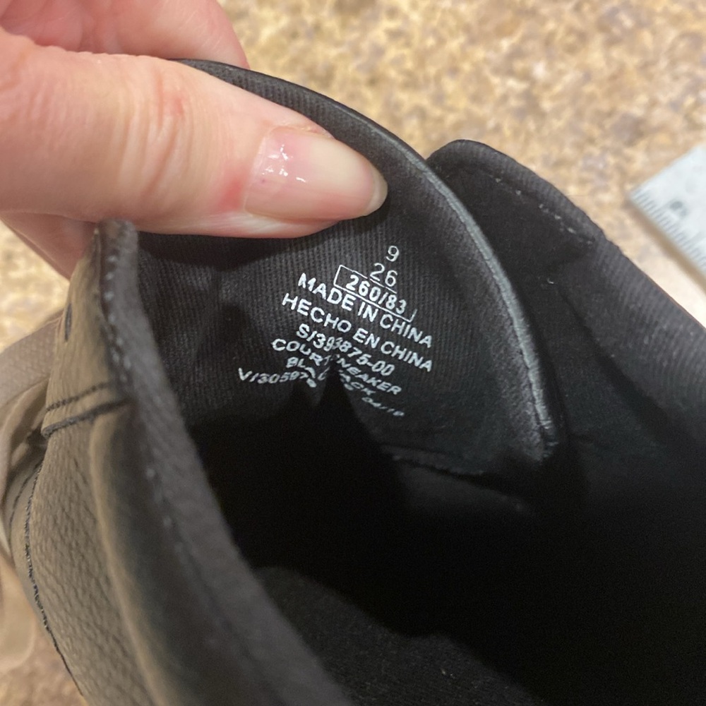 NWT Old Navy Black White Shoes Court Sneakers Memory Foam 9 26 260/83 - Picture 15 of 17
